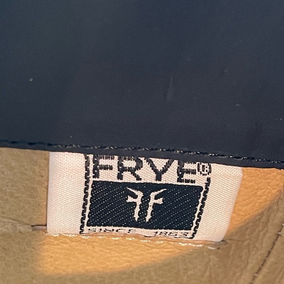 Size 7 FRYE tall black leather riding boots. Fits like 8 - Picture 5 of 7